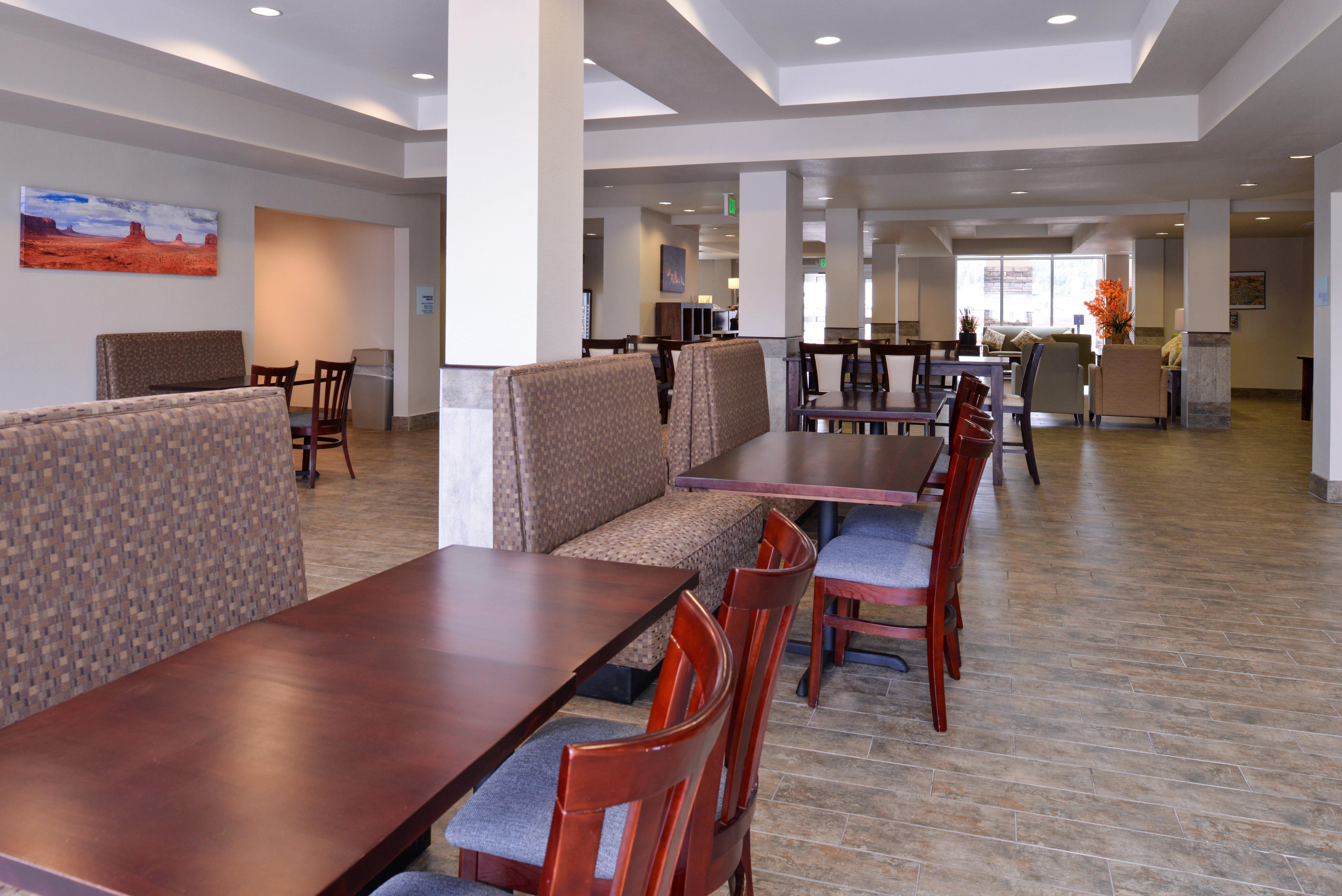 Holiday Inn Express & Suites Williams By Ihg Exterior foto